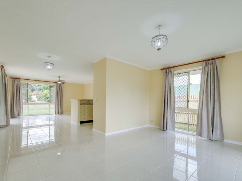 22 Pettys Rd, Everton Hills QLD 4053