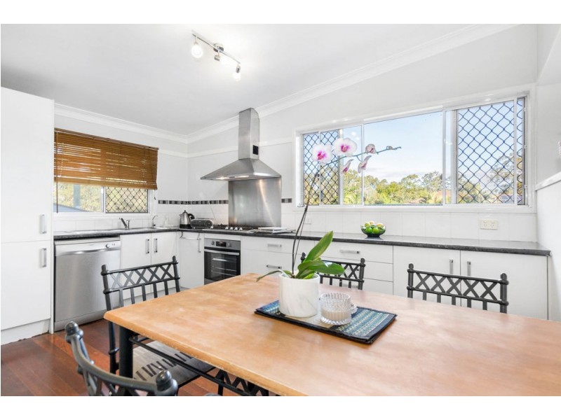 898 South Pine Road, Everton Park QLD 4053