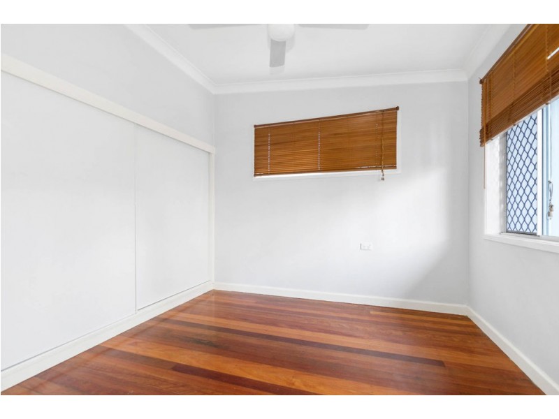 898 South Pine Road, Everton Park QLD 4053