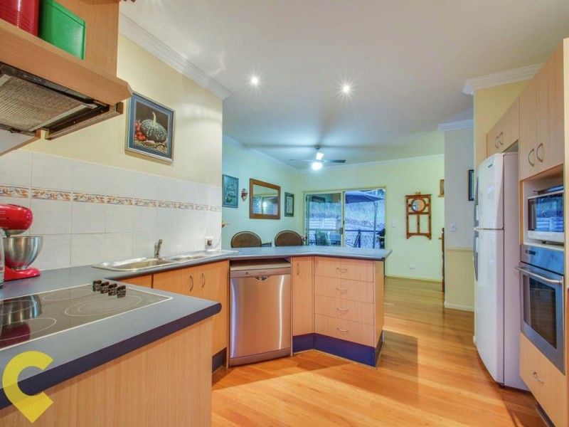 92 Kays Road, The Gap QLD 4061