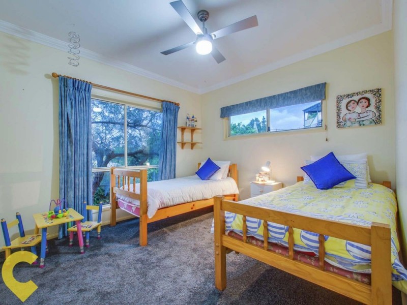 92 Kays Road, The Gap QLD 4061