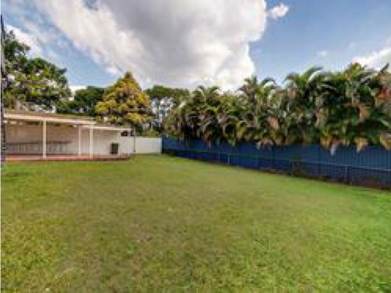 8 Kendrey Street, Stafford Heights QLD 4053