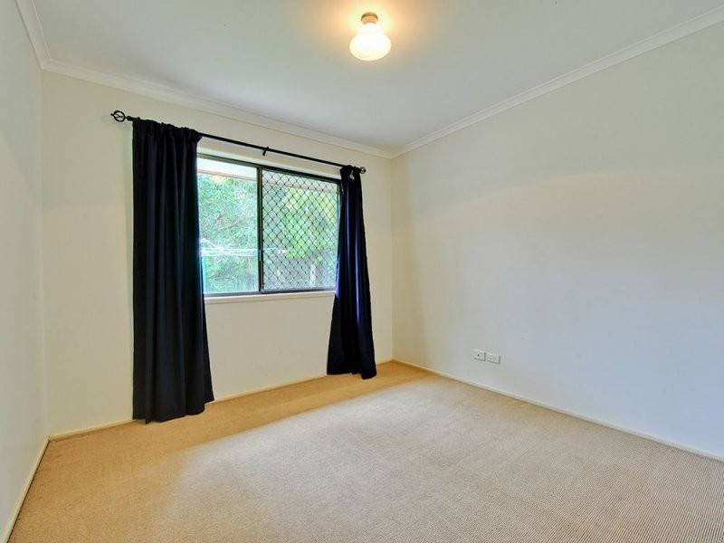 5 Jane Street, Arana Hills QLD 4054