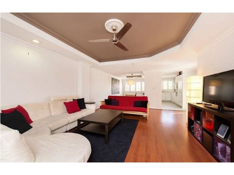 7/27 Swann Road, Taringa QLD 4068