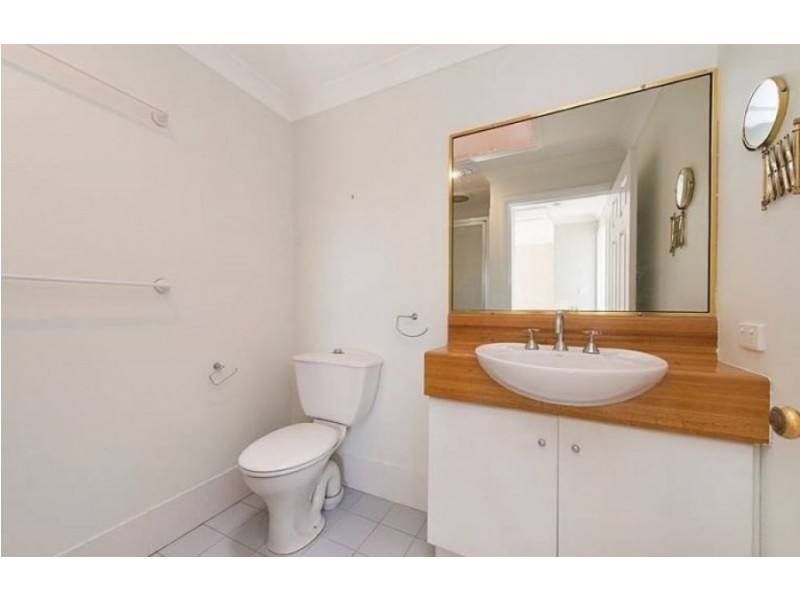 7/27 Swann Road, Taringa QLD 4068