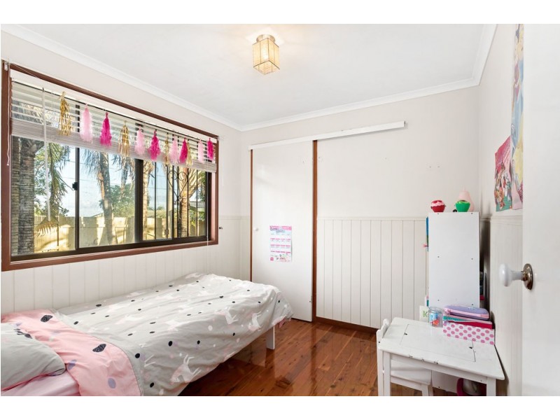 11 Park Road, Ferny Hills QLD 4055