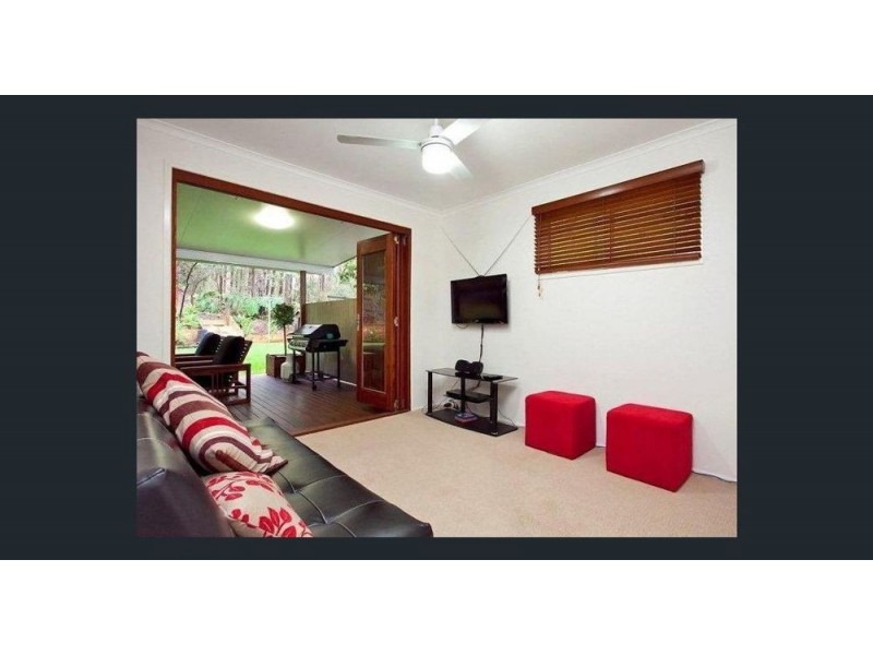 38 Tarcoola Ave, Ferny Hills QLD 4055