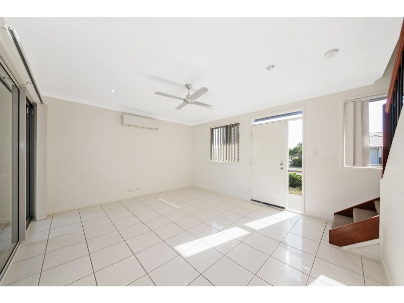 35 Hinchinbrook Avenue, Fitzgibbon QLD 4018