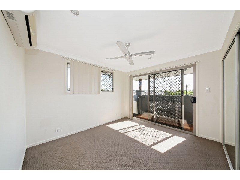 35 Hinchinbrook Avenue, Fitzgibbon QLD 4018