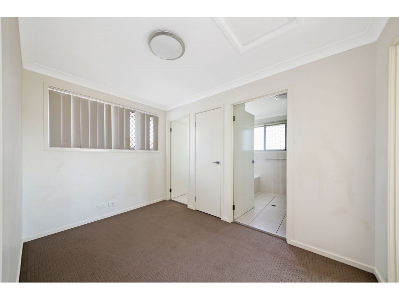 35 Hinchinbrook Avenue, Fitzgibbon QLD 4018