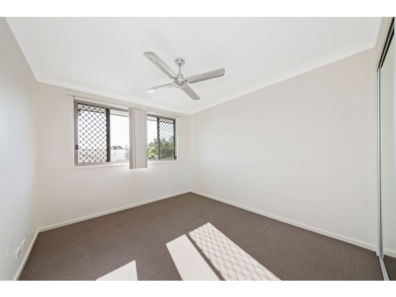 35 Hinchinbrook Avenue, Fitzgibbon QLD 4018