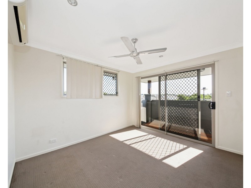 35 Hinchinbrook Avenue, Fitzgibbon QLD 4018