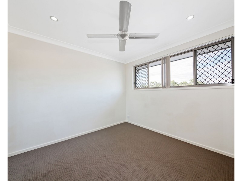 35 Hinchinbrook Avenue, Fitzgibbon QLD 4018