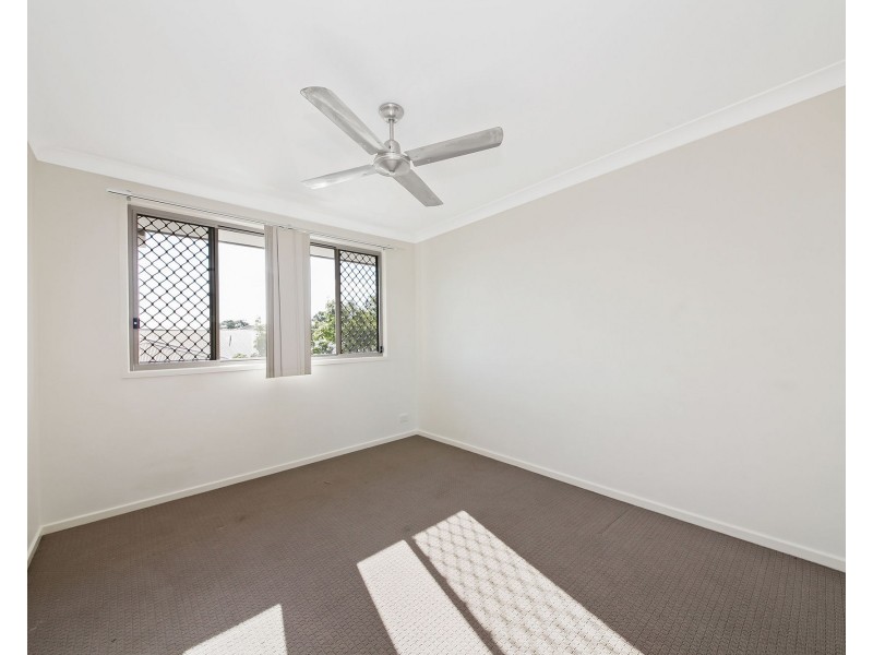 35 Hinchinbrook Avenue, Fitzgibbon QLD 4018