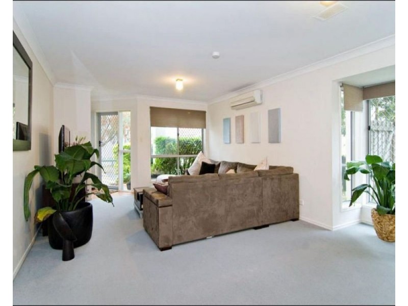 21/11 Glin Ave, Newmarket QLD 4051