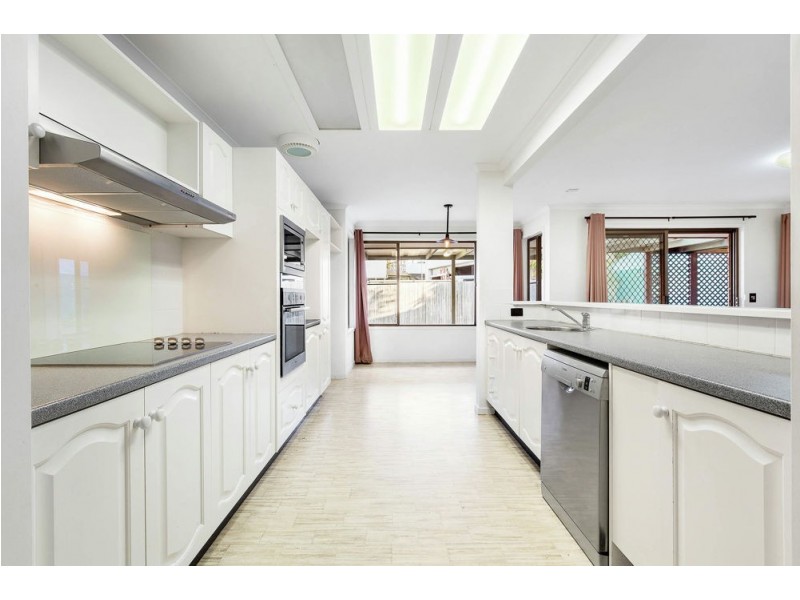 8 Octave Court, Bridgeman Downs QLD 4035