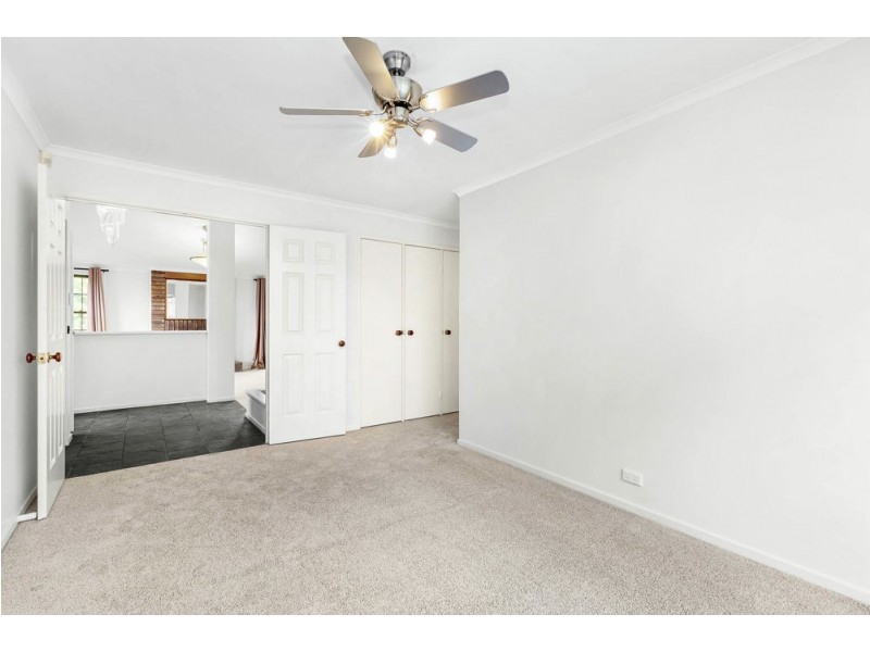 8 Octave Court, Bridgeman Downs QLD 4035