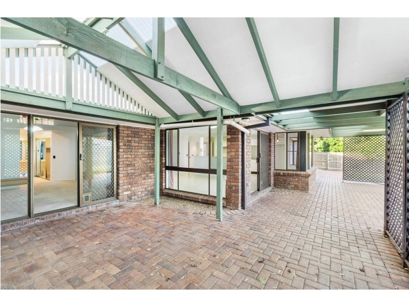 8 Octave Court, Bridgeman Downs QLD 4035