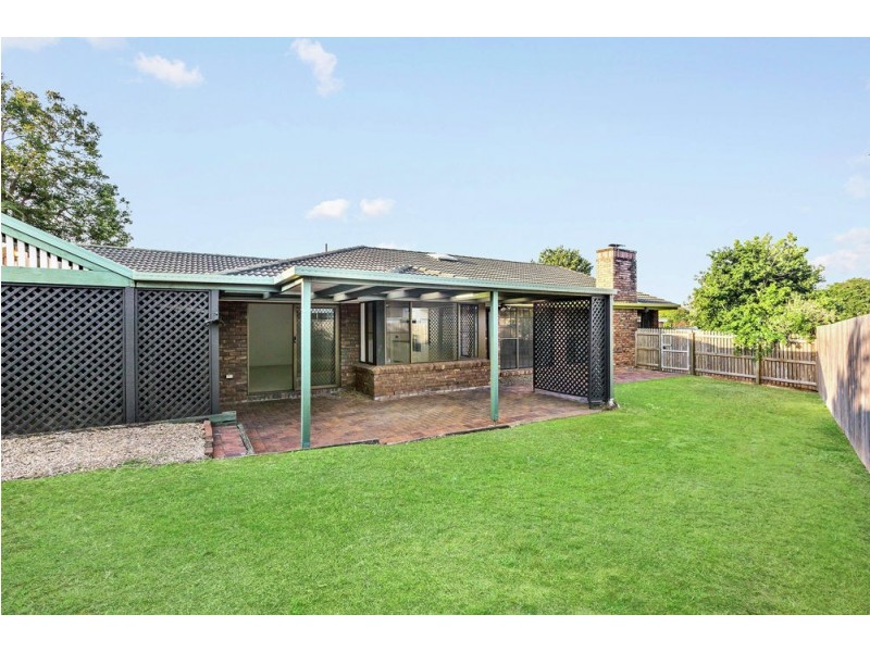 8 Octave Court, Bridgeman Downs QLD 4035