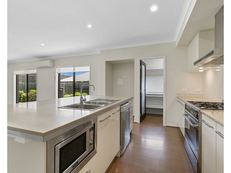 75 Cootharaba Crescent, Warner QLD 4500