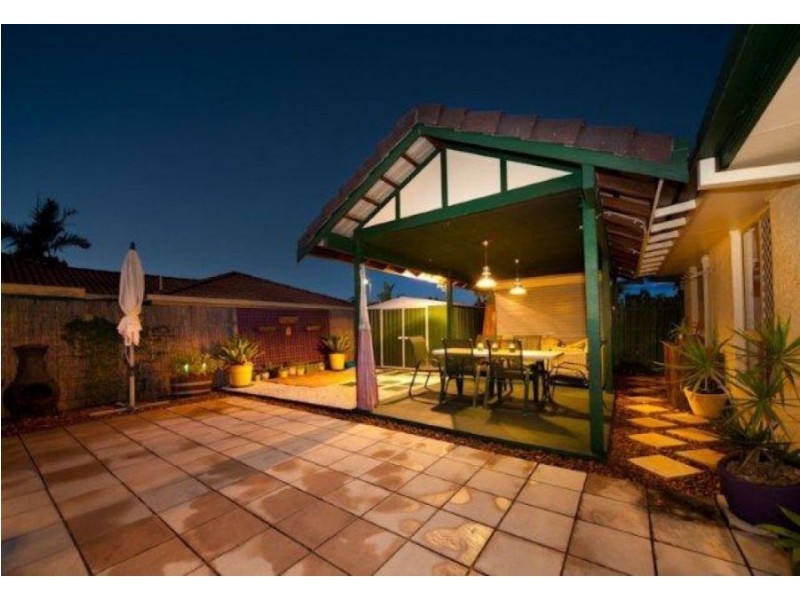 3 Pine Tree Close, Fitzgibbon QLD 4018