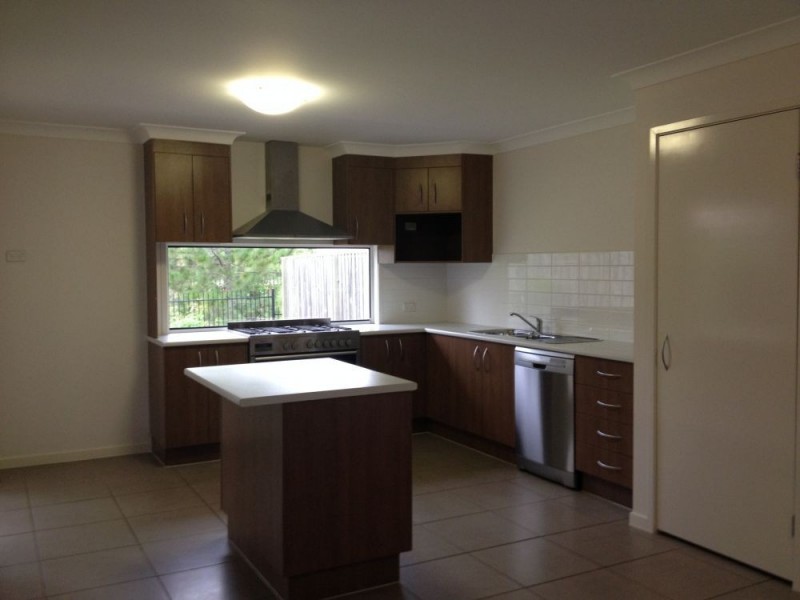9 Carnarvon Crescent, Fitzgibbon QLD 4018