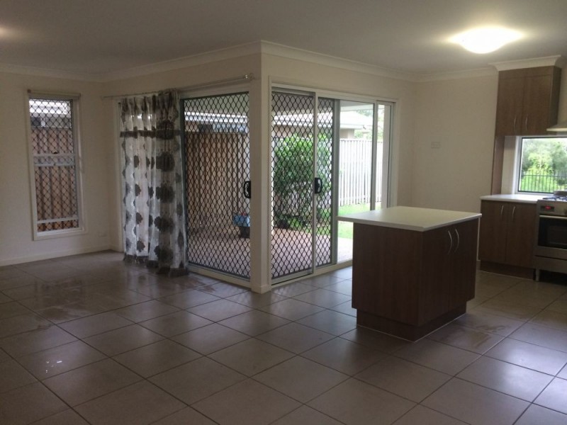 9 Carnarvon Crescent, Fitzgibbon QLD 4018