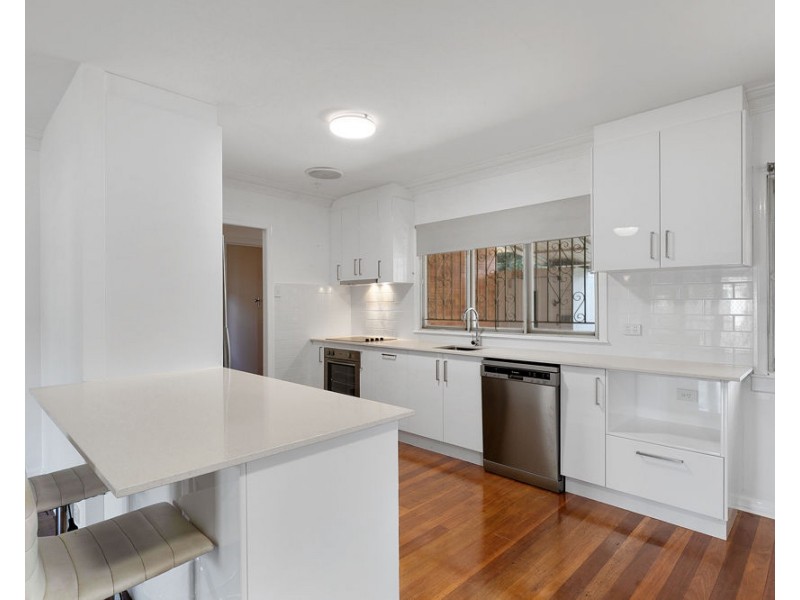 8 Lupton Street, Chermside West QLD 4032