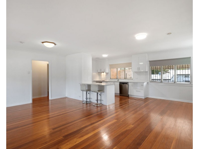 8 Lupton Street, Chermside West QLD 4032
