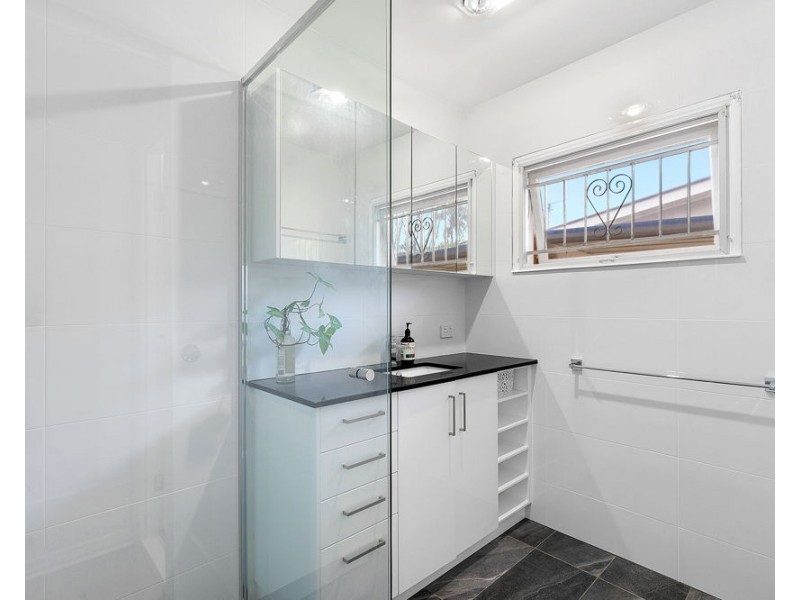8 Lupton Street, Chermside West QLD 4032