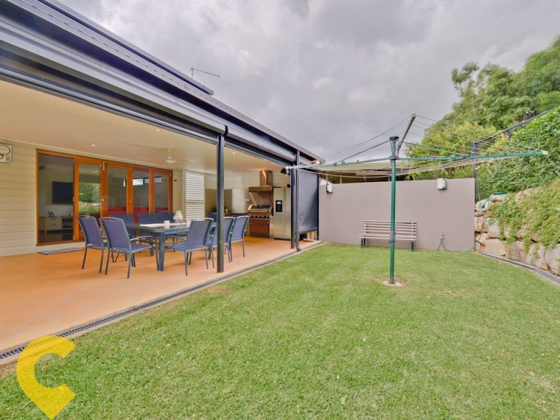 22 Cranbourne Street, Chermside West QLD 4032