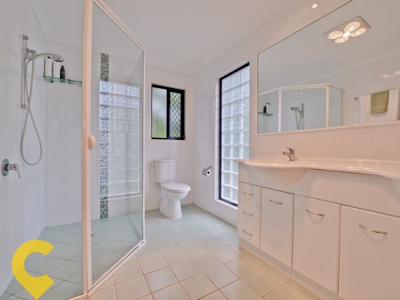 22 Cranbourne Street, Chermside West QLD 4032