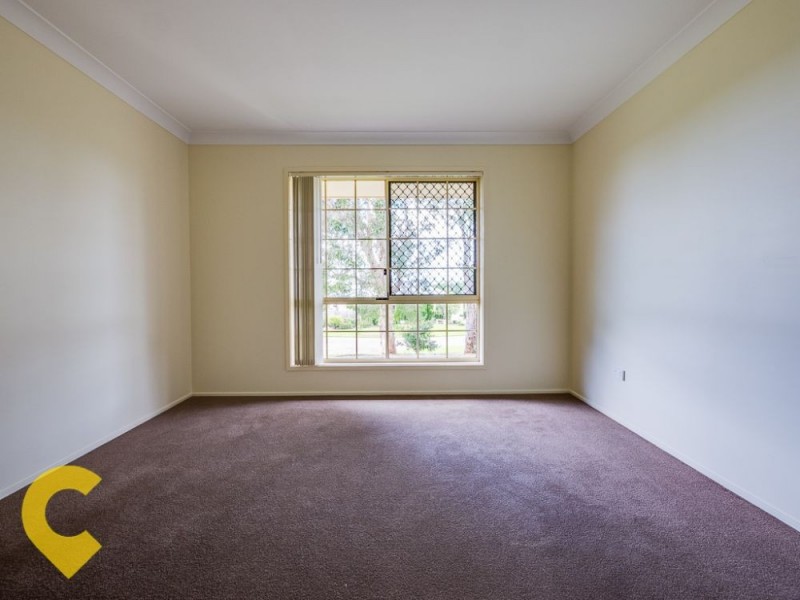 32 Reginald Avenue, Arana Hills QLD 4054