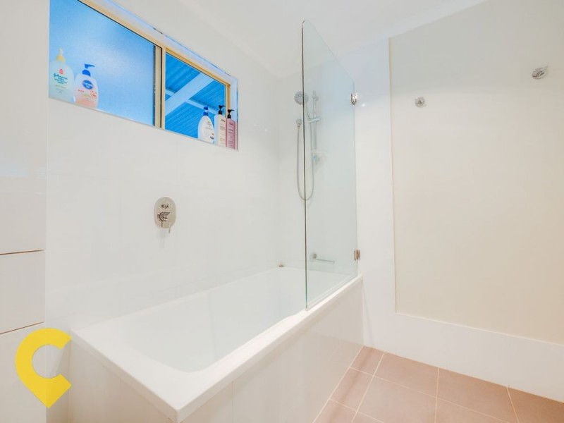 18 Wullun Place, Narangba QLD 4504
