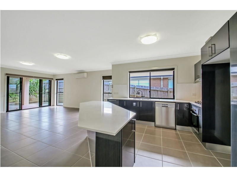 28 MacDonald Place, Carseldine QLD 4034