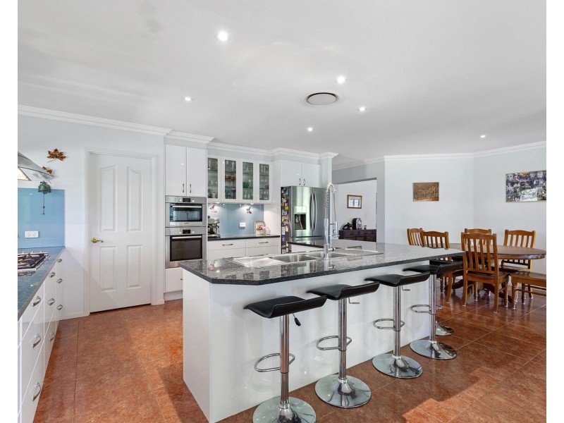 180 Francis Road, Lawnton QLD 4501