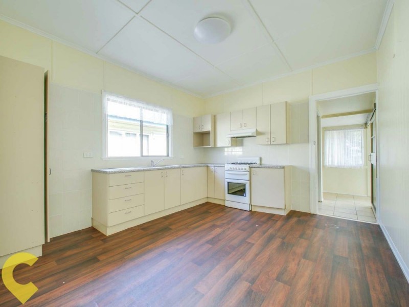31 Arundal Street, Brighton QLD 4017