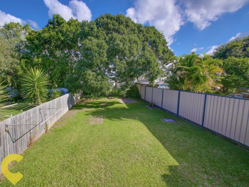 31 Arundal Street, Brighton QLD 4017