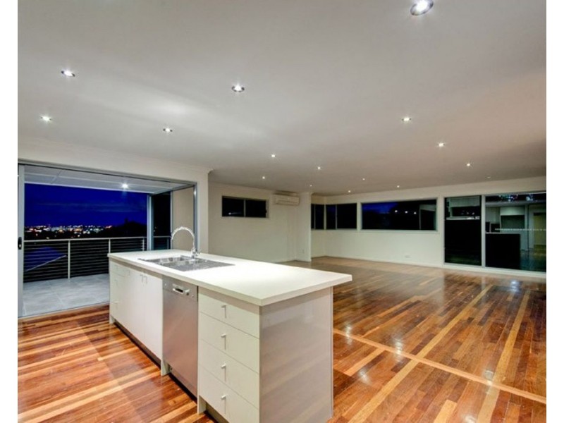 37 Gilmour Street, Chermside West QLD 4032