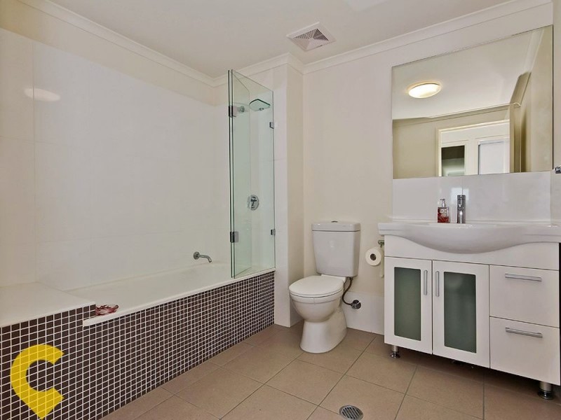 504/1 Kingsmill Street, Chermside QLD 4032