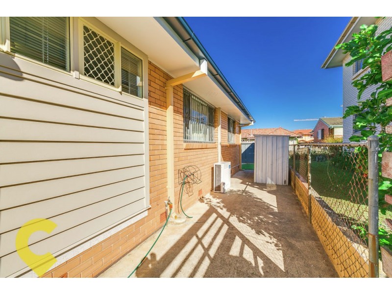 79 Curwen Terrace, Chermside QLD 4032