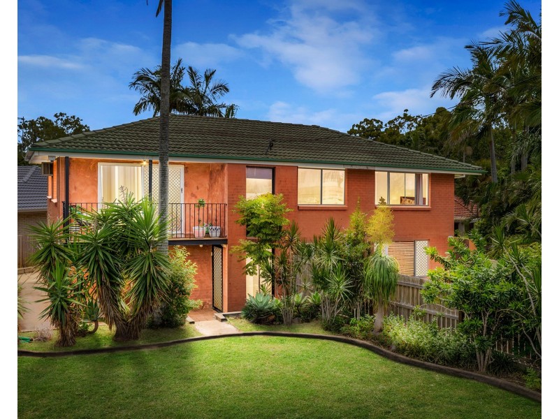 1 Arran Court, Strathpine QLD 4500