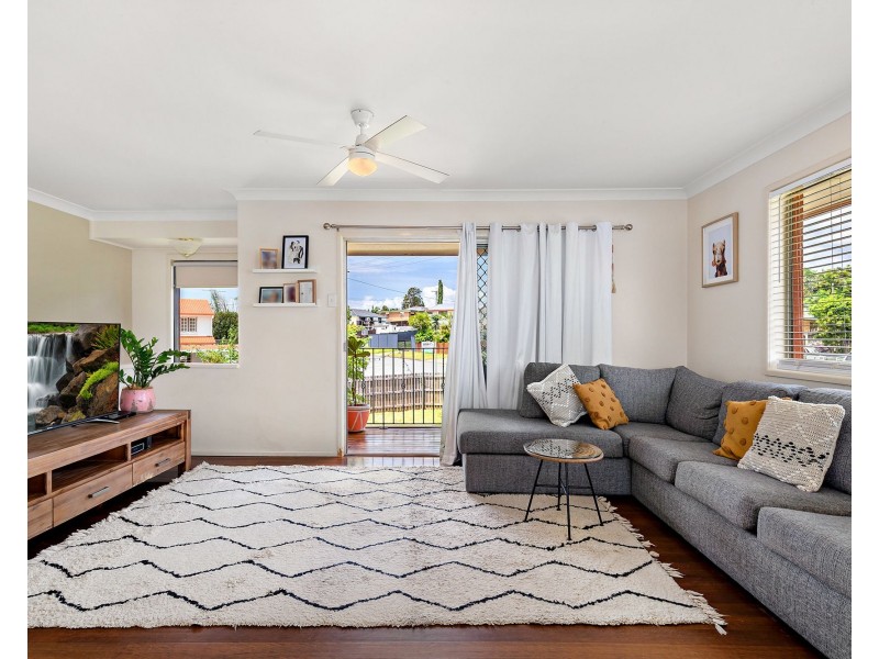 1 Arran Court, Strathpine QLD 4500