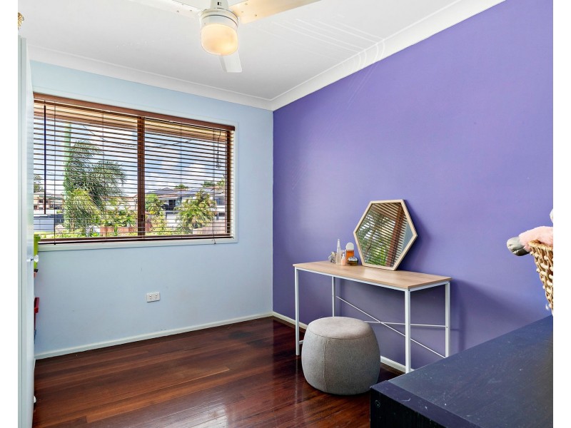 1 Arran Court, Strathpine QLD 4500