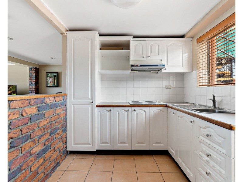 1 Arran Court, Strathpine QLD 4500