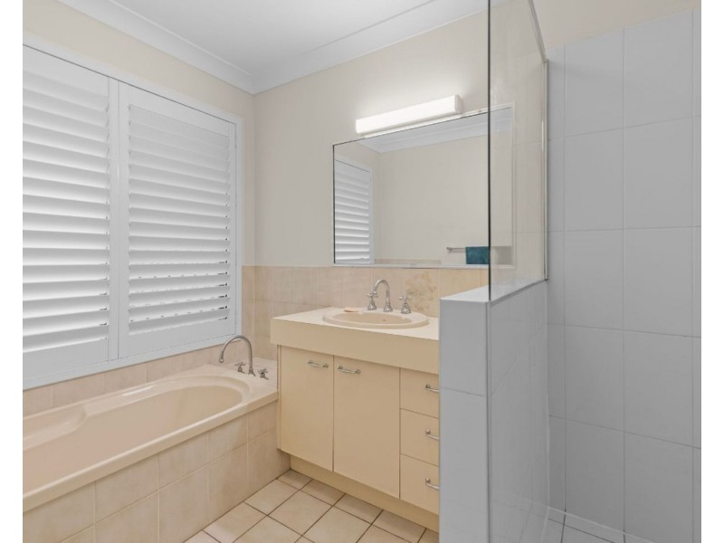 27 Appledore Street, Bracken Ridge QLD 4017