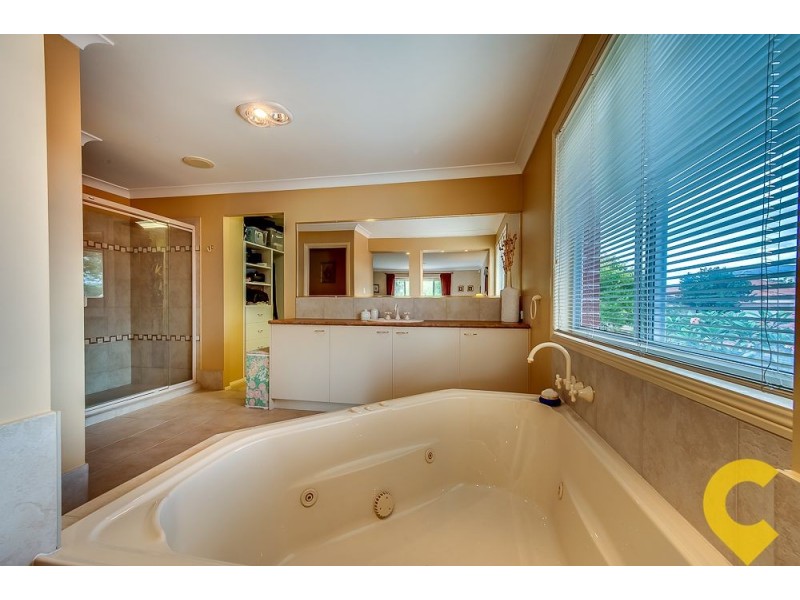 1 Palmetto Place, Bridgeman Downs QLD 4035