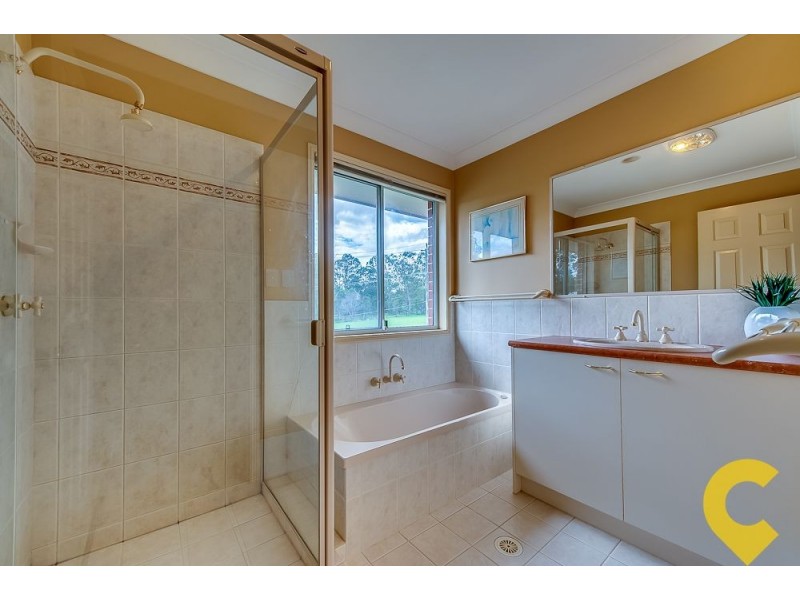 1 Palmetto Place, Bridgeman Downs QLD 4035