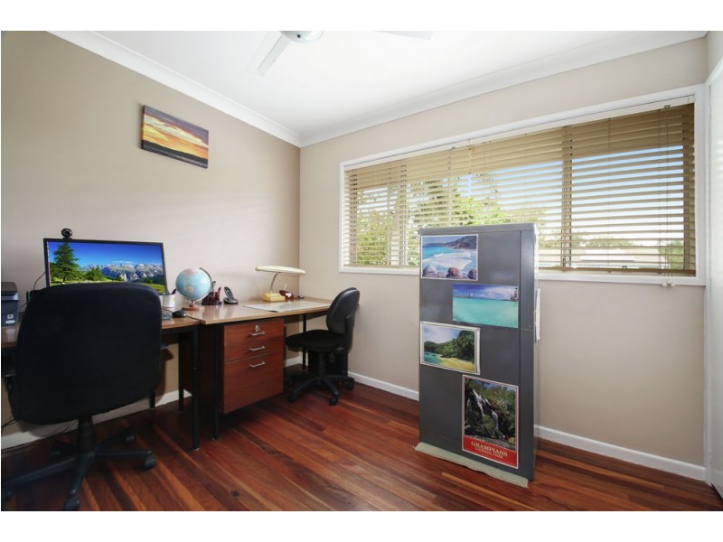 4 Macnee Street, Mcdowall QLD 4053