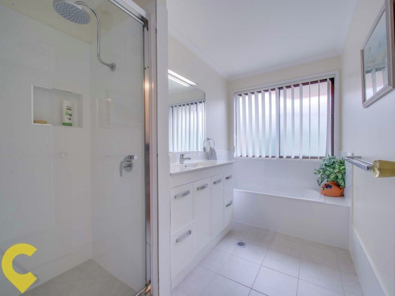 34 Daniel Drive, Albany Creek QLD 4035